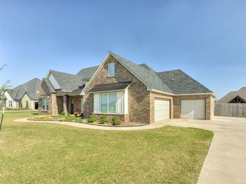 1230 Acclivis Court, Newcastle, OK, 73065 | Card Image