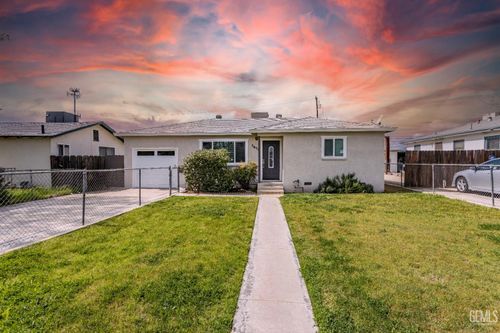 1412 Castaic Avenue, Bakersfield, CA, 93308 | Card Image