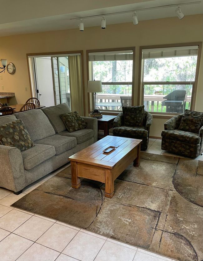 5-LivingroomDeckWindows-R6 | Image 5