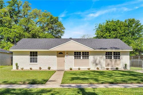 836 Lander St, Bridge City, LA, 70094-3415 | Card Image