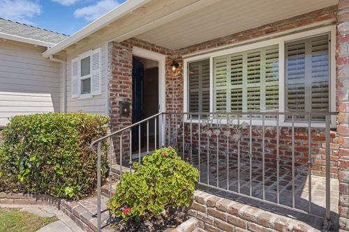 918 S Lee Ave, Lodi, CA, 95240-5208 | Card Image