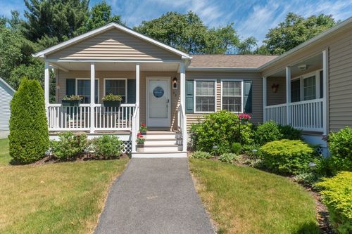 43 Fieldstone Cir, Bridgewater, MA, 02324-2648 | Card Image