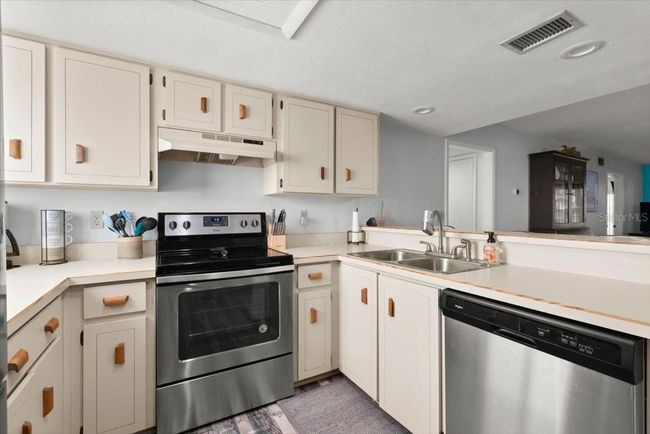 102C - 102 Bob White Ct, Condo with 2 bedrooms, 2 bathrooms and null parking in DAYTONA BEACH FL | Image 5