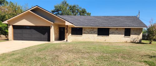 682 N Hickory St, Atoka, OK, 74525-1691 | Card Image