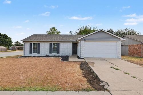 5312 Slay Dr, The Colony, TX, 75056-1803 | Card Image