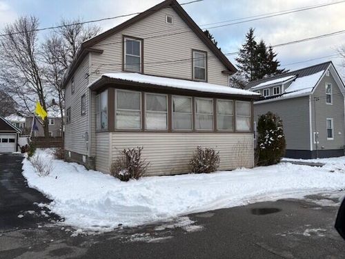 27 Dexter Street, Bangor, ME, 04401 | Card Image