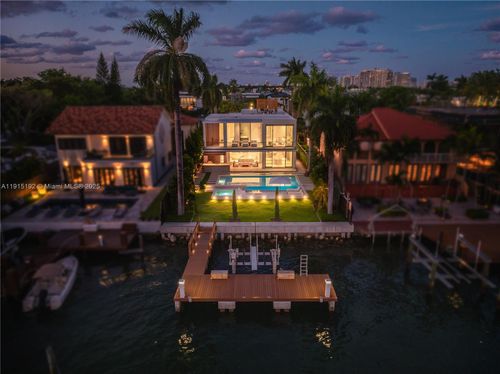 94 S Hibiscus Dr, Miami Beach, FL, 33139-5128 | Card Image