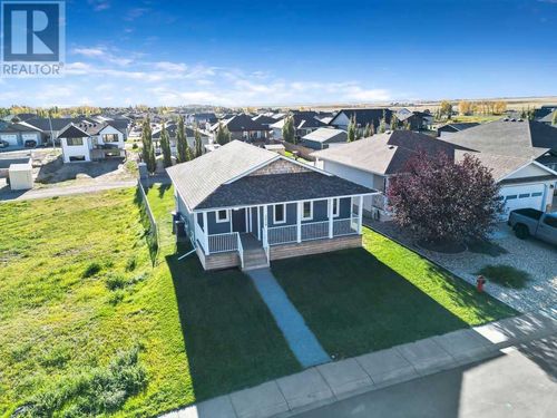 2018 31 Ave, Nanton, AB, T0L1R0 | Card Image