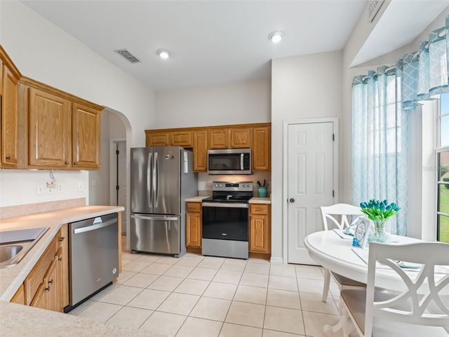 Kitchen w/New Appliances in 2024! | Image 12