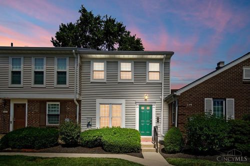10857 Ponds Ln, Montgomery, OH, 45242-3206 | Card Image