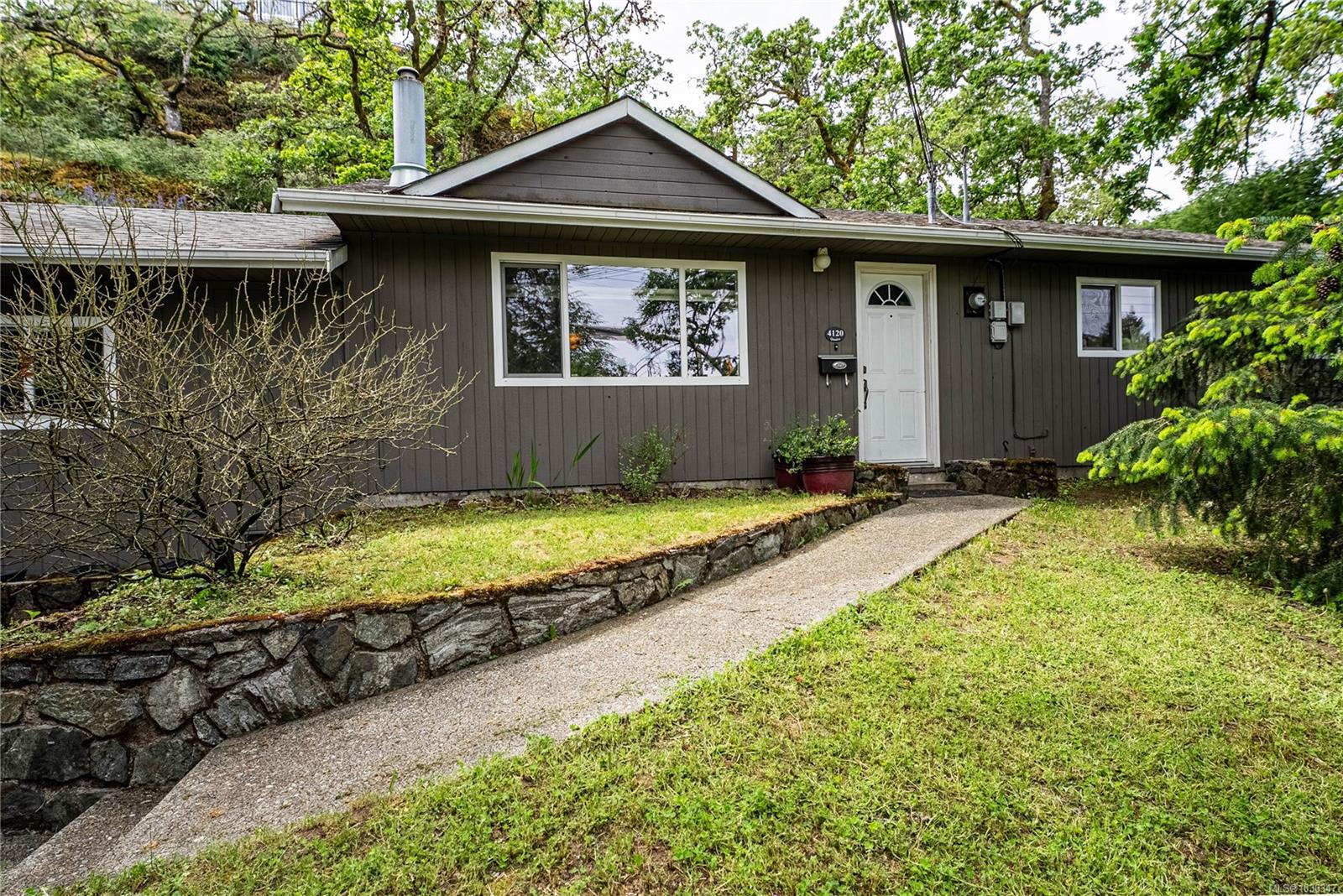 Residential in Saanich