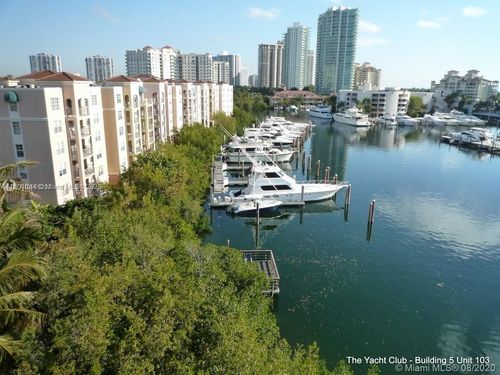 apt-104-19501 E Country Club Dr, Aventura, FL, 33180-2594 | Card Image