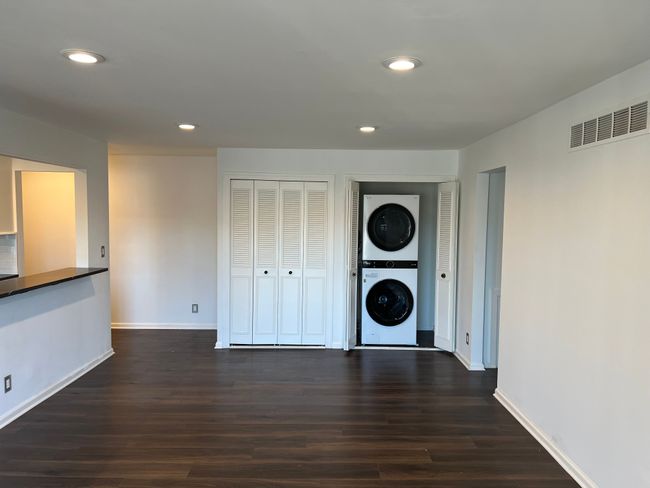 APT-202 - 6157 Orchard Lake Rd, Condo with 3 bedrooms, 2 bathrooms and null parking in West Bloomfield MI | Image 8