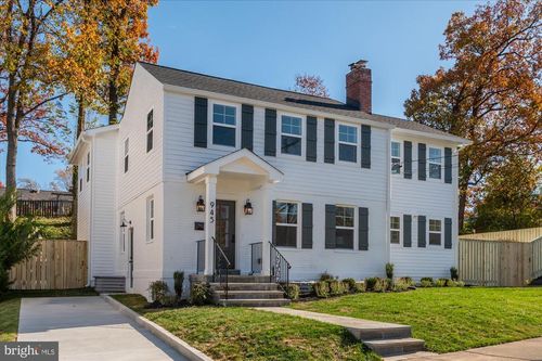 945 N Lebanon St, ARLINGTON, VA, 22205-1455 | Card Image