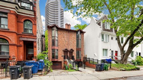 30 Mcgill St, Toronto, ON, M5B1H2 | Card Image