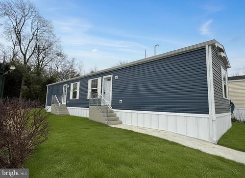 5 1st St, PHOENIXVILLE, PA, 19460-2440 | Card Image