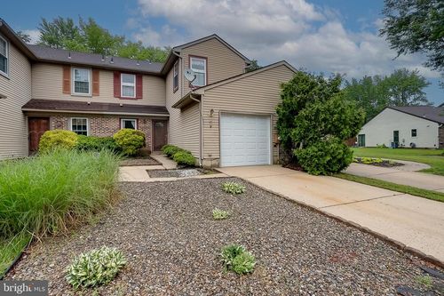 7 E Oleander Dr, MOUNT LAUREL, NJ, 08054-3601 | Card Image