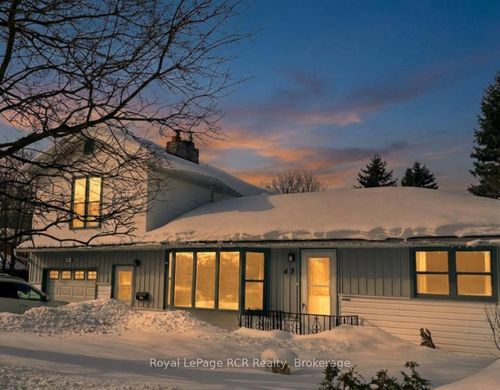 48 4th Ave W, Owen Sound, ON, N4K4V2 | Card Image