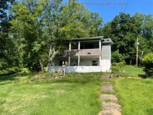 210 Cochran Cir, Nitro, WV, 25143-1336 | Card Image