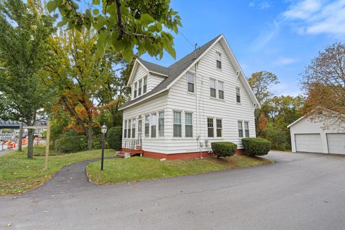 546 Broadway, Bangor, ME, 04401-3338 | Card Image