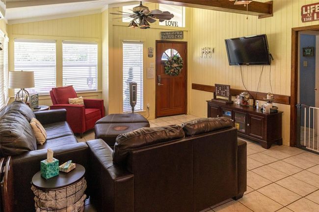 712 Birch Hollow Dr, House other with 4 bedrooms, 2 bathrooms and 1 parking in Somerville TX | Image 11