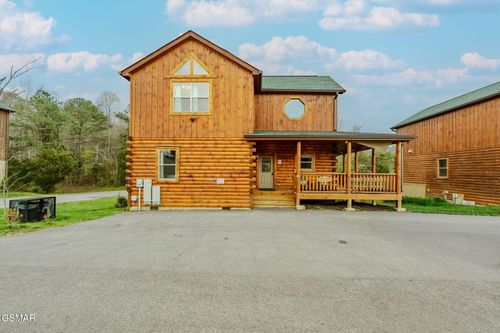 3750 Heritage Hills Dr, Pigeon Forge, TN, 37863-3825 | Card Image