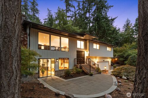 4130 156th Ln Se, Bellevue, WA, 98006-1826 | Card Image