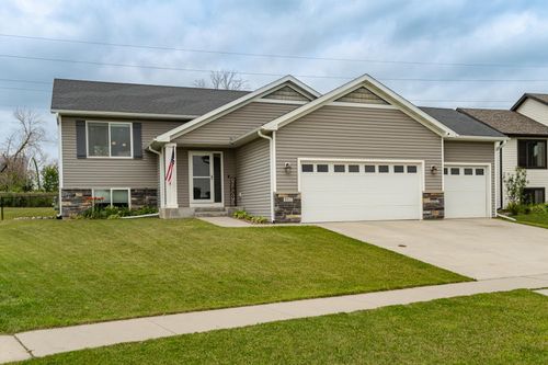 907 15th Ave Nw, Kasson, MN, 55944-1922 | Card Image