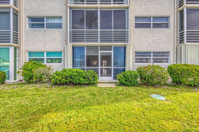 APT-102 - 21 Yacht Club Dr, Condo with 2 bedrooms, 2 bathrooms and null parking in North Palm Beach FL | Image 19