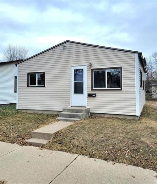 2006 Prospect St, La Crosse, WI, 54603-2074 | Card Image