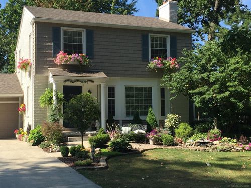 351 Moselle Pl, Grosse Pointe Farms, MI, 48236-3307 | Card Image