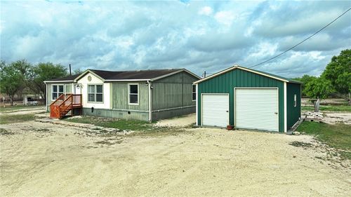 1312 Antonia St, Sinton, TX, 78387-3931 | Card Image