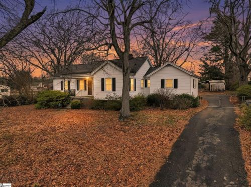 2 Monaghan Ave, Greenville, SC, 29617-3319 | Card Image