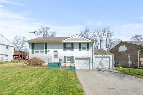 18508 E 8th St N, Independence, MO, 64056-2031 | Card Image