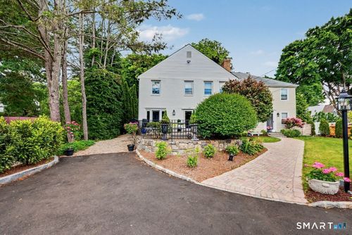 112 East Ave, New Canaan, CT, 06840-5610 | Card Image