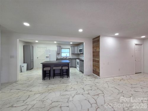 117 Oakview Drive, Gaffney, SC, 29341 | Card Image