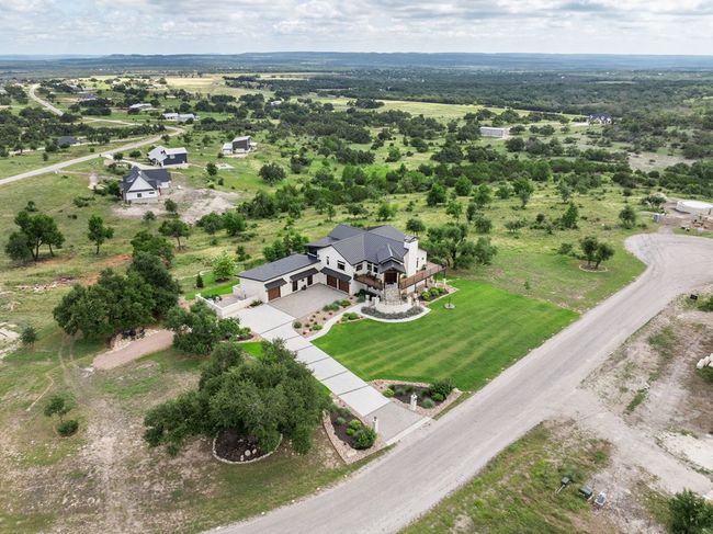115 Trophy Oak Pt, Home with 5 bedrooms, 5 bathrooms and 3 parking in Fredericksburg TX | Image 44