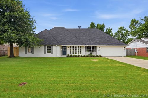 5336 E 36th St, Tulsa, OK, 74135-5230 | Card Image