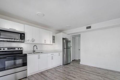apt-12-1630 Nw 18th St, Miami, FL, 33125-2474 | Card Image
