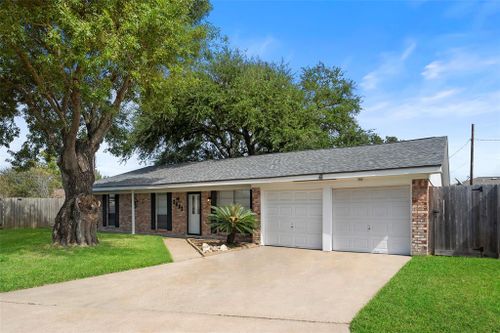 2402 15th Avenue, Texas City, TX, 77590 | Card Image