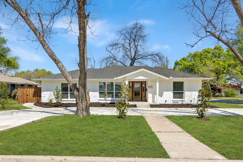 2981 Eric Ln, Farmers Branch, TX, 75234-6492 | Card Image