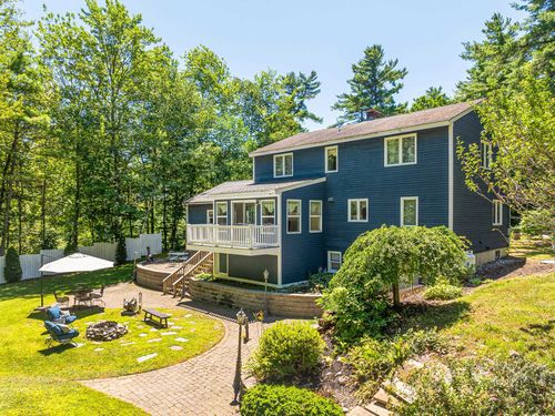 9 Chestnut Dr, Gilford, NH, 03249-7416 | Card Image