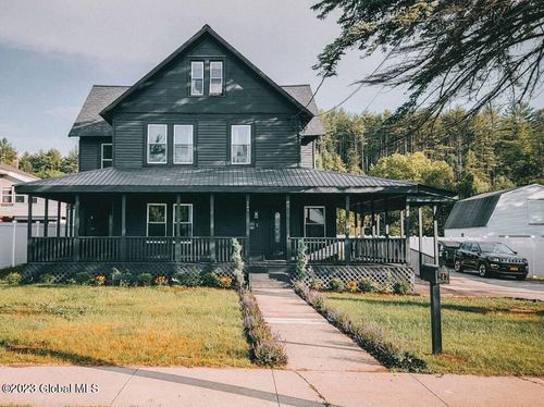 247 River St, Warrensburg, NY, 12885-1572 | Card Image