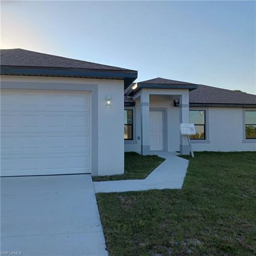 934 Marilyn Ave S, Lehigh Acres, FL, 33974 | Card Image