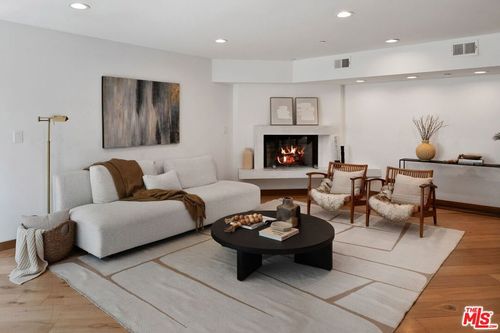 6-512 Brooks Ave, Venice, CA, 90291-3226 | Card Image