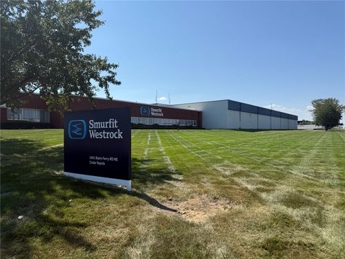 1601 Blairs Ferry Rd Ne, Cedar Rapids, IA, 52402-5805 | Card Image