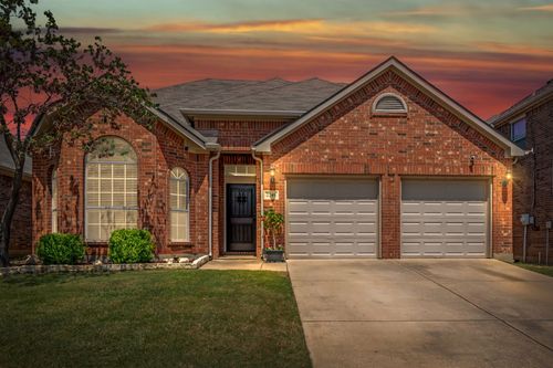2749 Cedar Ridge Ln, Fort Worth, TX, 76177-2112 | Card Image