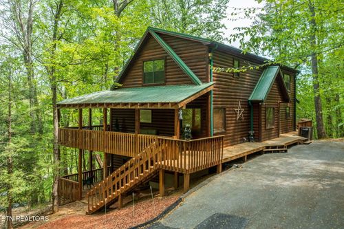 3050 Headrick Dr, Sevierville, TN, 37862 | Card Image