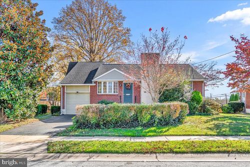 2206 Downing Ln, WILMINGTON, DE, 19804-3612 | Card Image