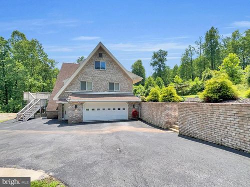 665 Fairmont Ave, MOHNTON, PA, 19540-1341 | Card Image